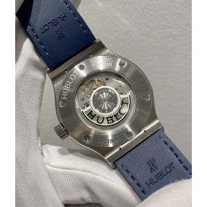 Hublot Classic Fusion Navy 42mm Bezel Diamond