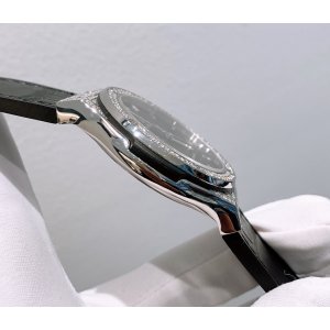 Hublot Classic Fusion 42mm Titanium Pave