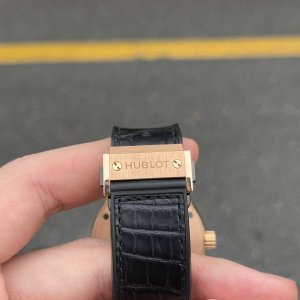 Hublot Classic Fusion Moonphase King Gold Diamonds 42mm