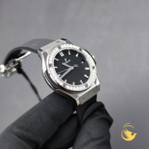 Hublot Classic Fusion 33mm Black Titanium Diamonds Bezel 