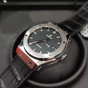 Hublot Classic Fusion Titanium 42mm Black Dây Da