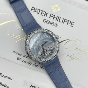 Patek Philippe Calatrava Mother of Pearl Sapphire 4899/901G-001