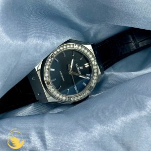Hublot Classic Fusion 33mm Titanium Diamonds Bezel Dây Da