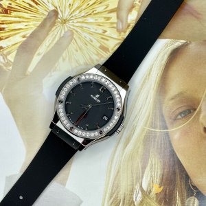 Hublot Classic Fusion Titanium Diamonds 33mm