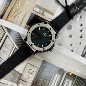 Hublot Classic Fusion Titanium 33mm