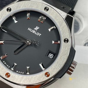 Hublot Classic Fusion Titanium 33mm